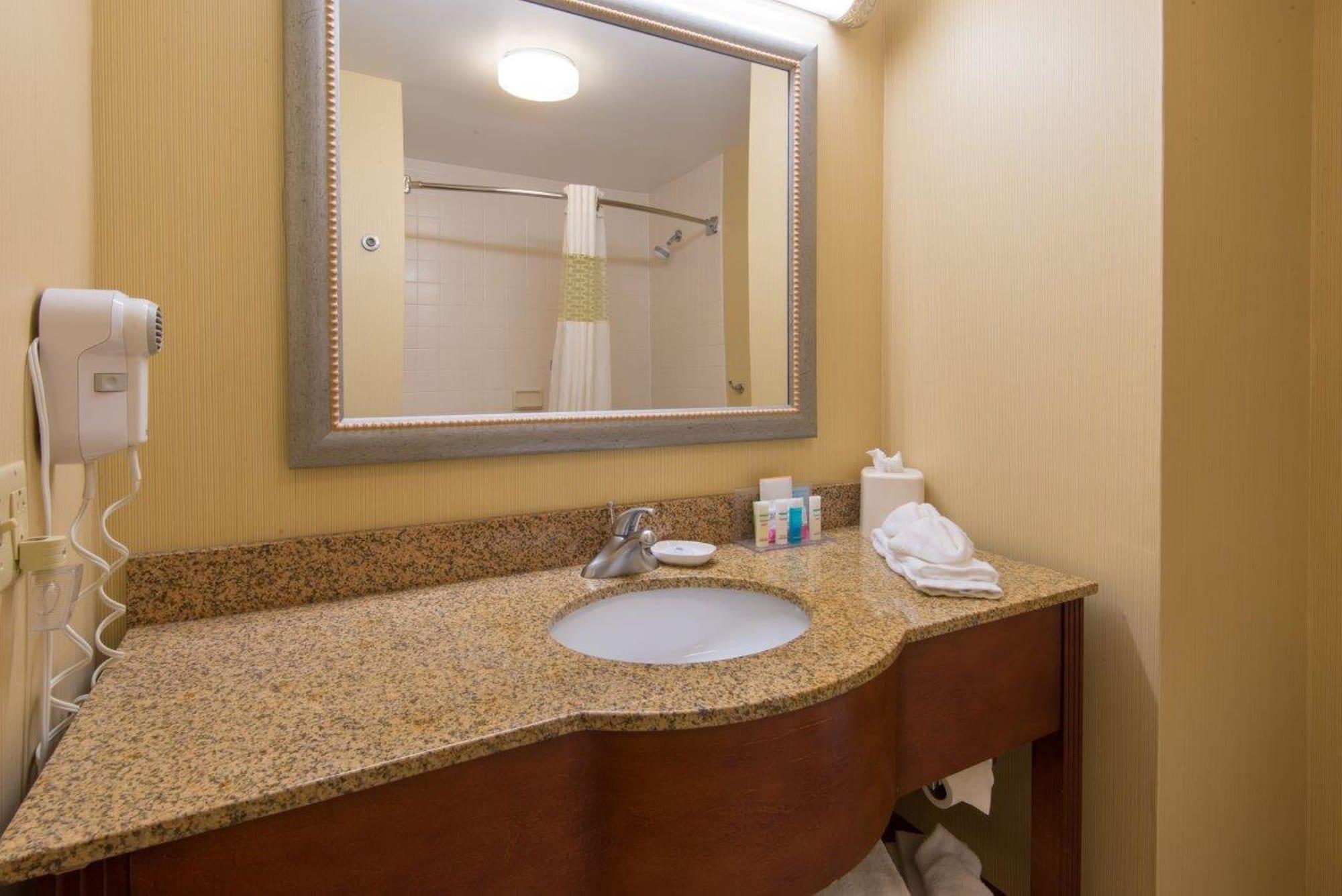Hampton Inn White River Junction Extérieur photo