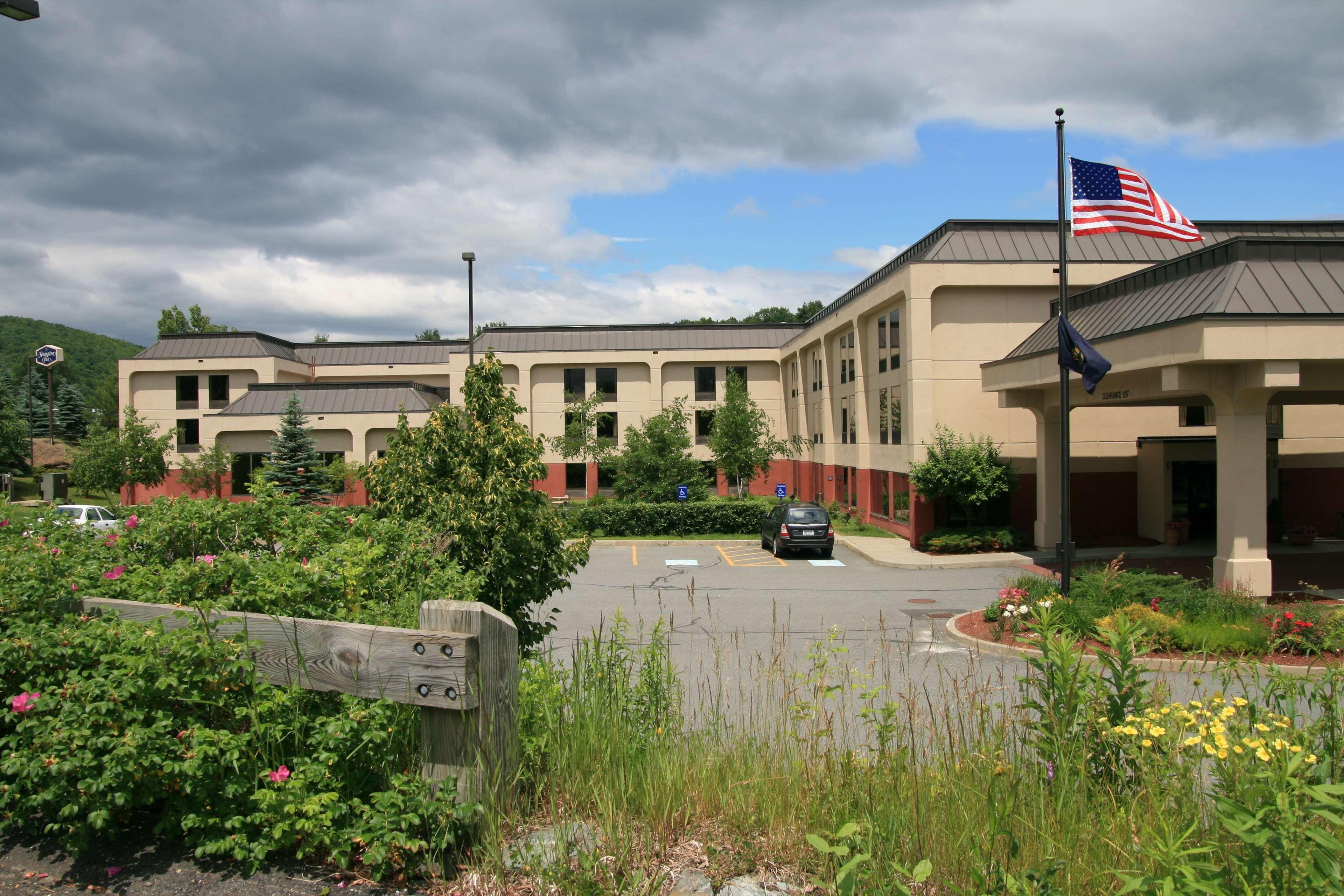 Hampton Inn White River Junction Extérieur photo
