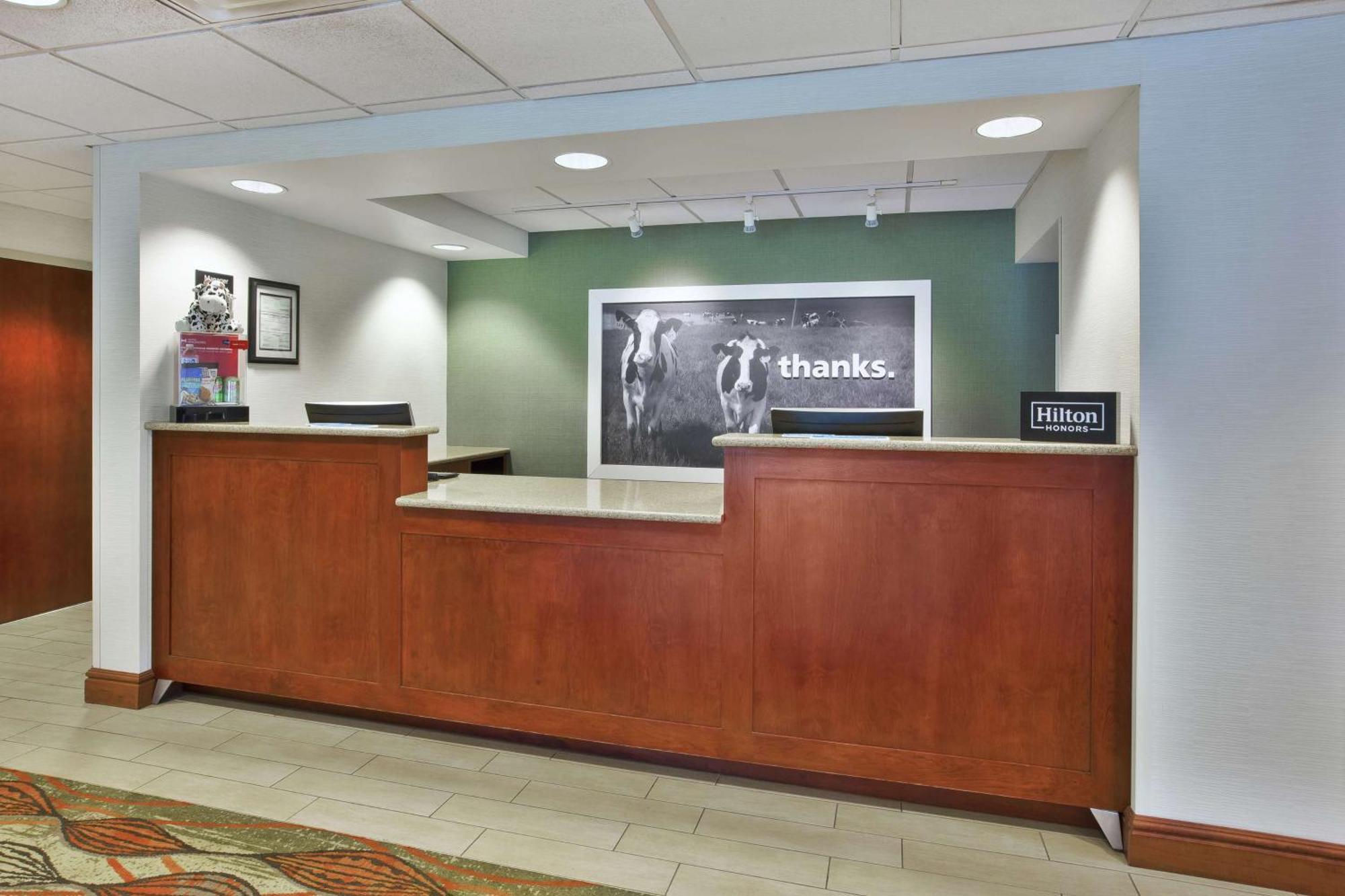 Hampton Inn White River Junction Extérieur photo